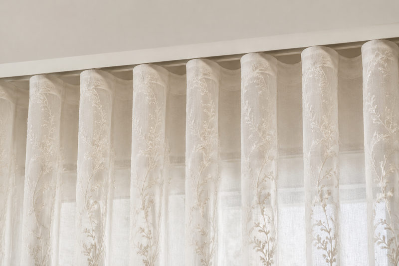 S-fold embroidered curtain heading