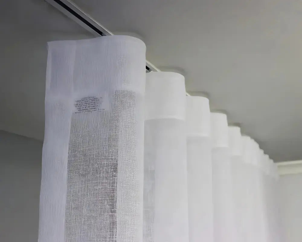 Modern ceiling track for curtains from LUXWORLD Series 70 Recess, designed for sleek and stylish window treatments.